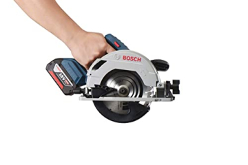 Bosch Professional 18V System Akku-Handkreissäge GKS 18V-57 (inkl. 1x5.0 Ah GBA18V Akku, Schnellladegerät GAL 18V-40, 1x Kreissägeblatt, im Karton) - Nicht kompatibel mit Führungsschiene - 4